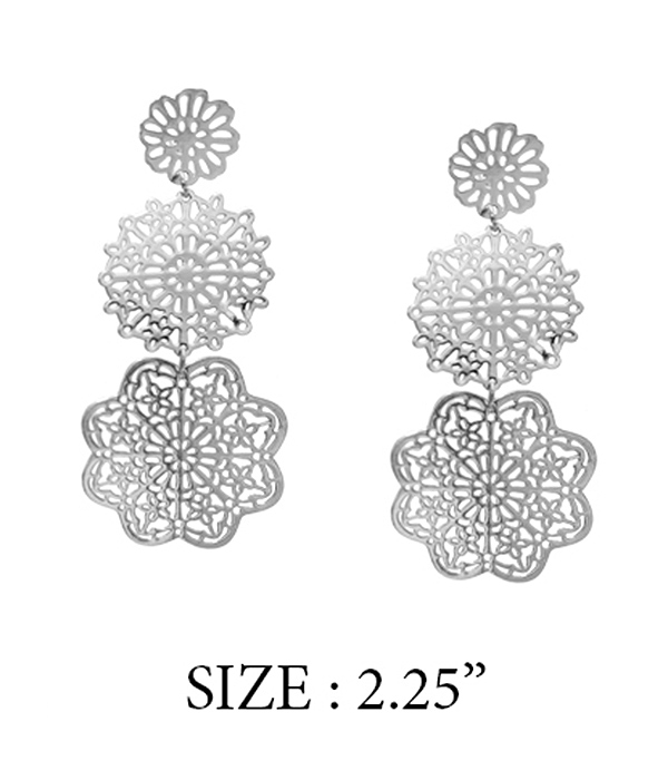 Metal filigree triple flower drop earring