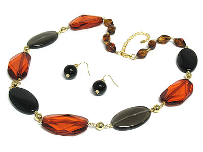 Stone and resin nugget link long necklace and earring set