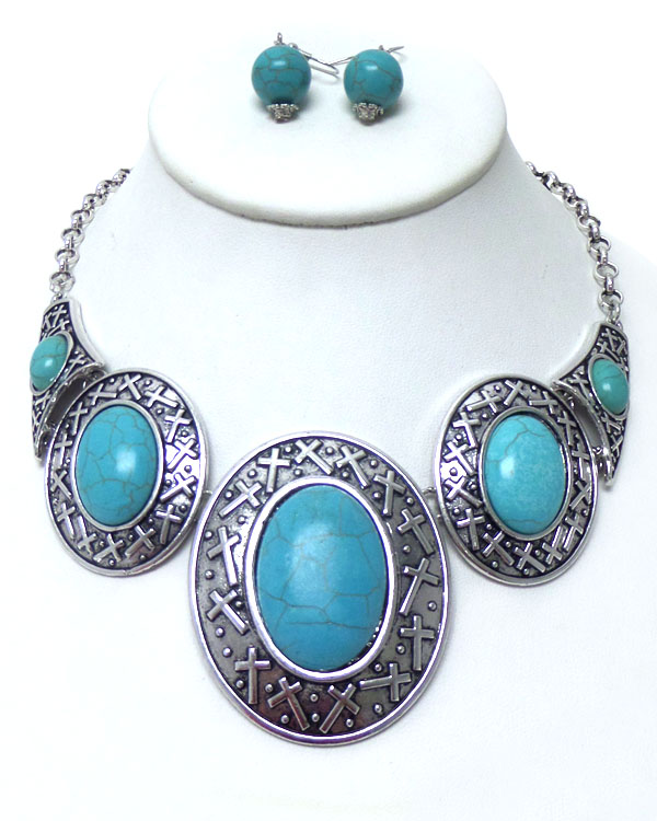 Turquoise stone with cross metal design necklace set