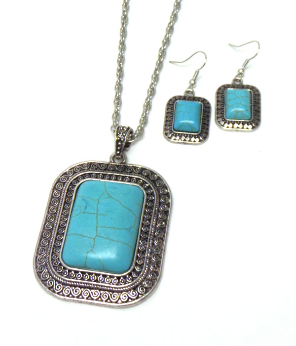 Turquoise stone with textured metal necklace set 