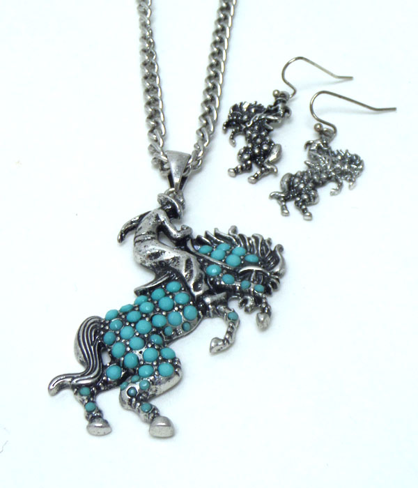 Metal horse with small turquoise stones necklace set