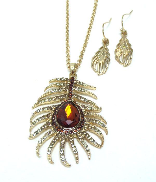 Feather with stone in center and crystals necklace set