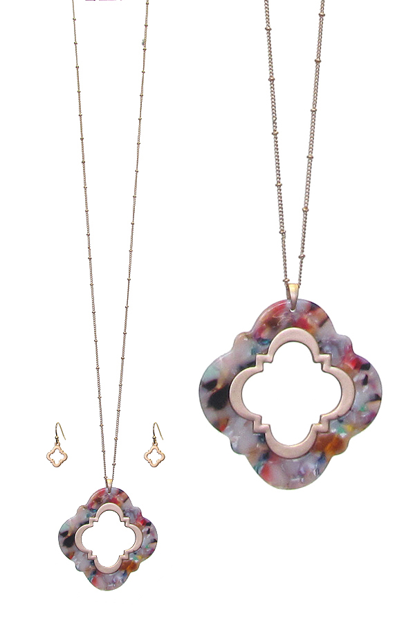Organic cellulose quatrefoil pendant long necklace set