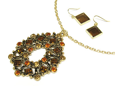 Multi shape acryl deco necklace and earring set