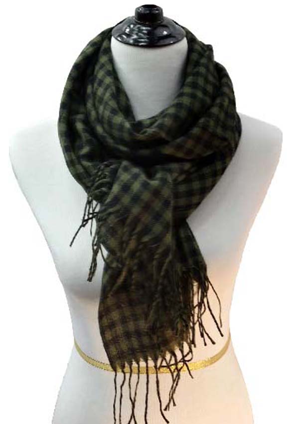 Plaid pattern oblong muffler