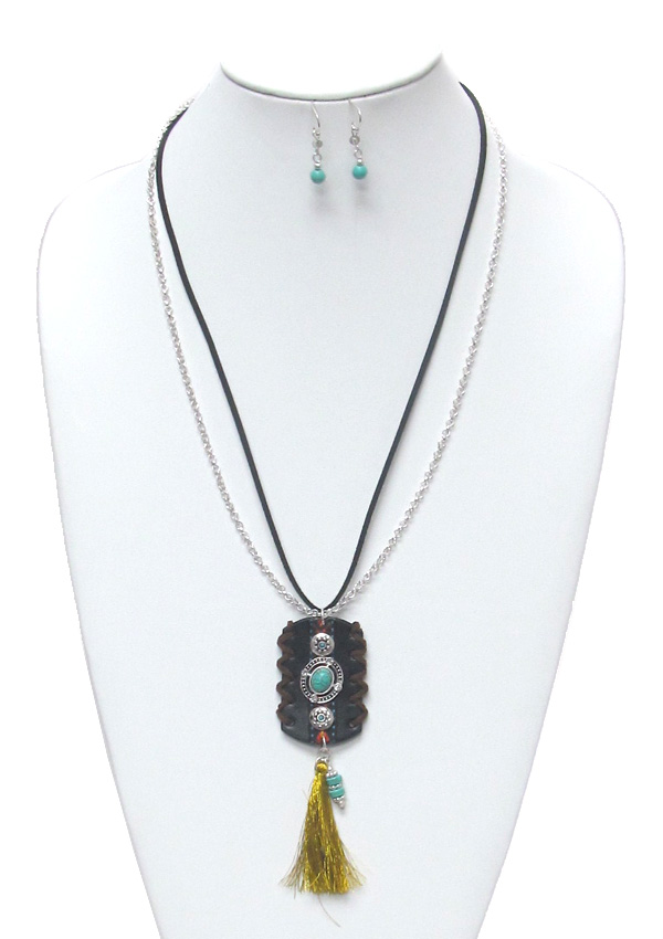 Boho style chain and suede tassel necklace set 