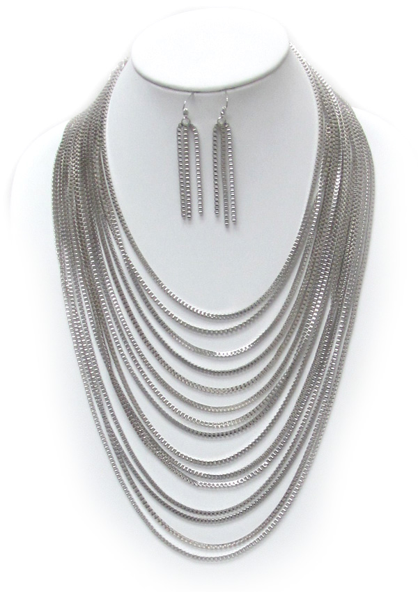 Multi layer chain necklace set
