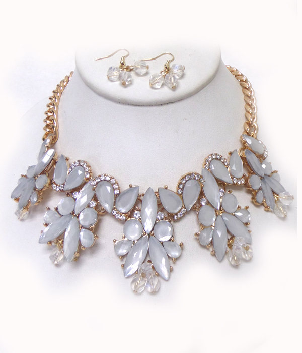 Crystal and acryl flower drop chain necklace set