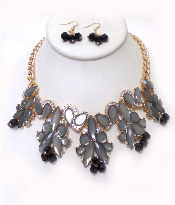 Crystal and acryl flower drop chain necklace set