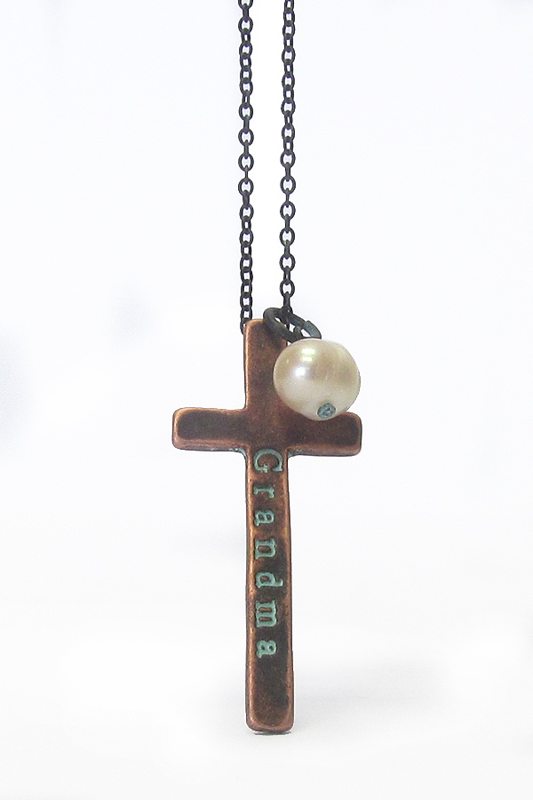 Pearl and cross pendant necklace - grandma