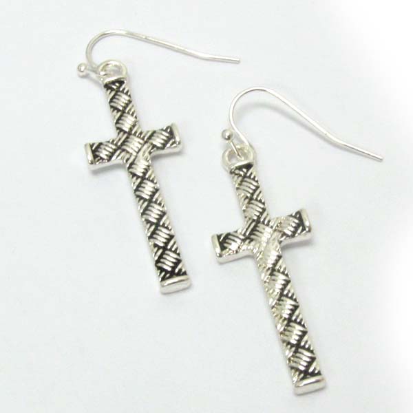 Taylored design cross casting erring