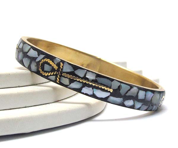 Multi shell tile deco and  ankh cross metal bengle