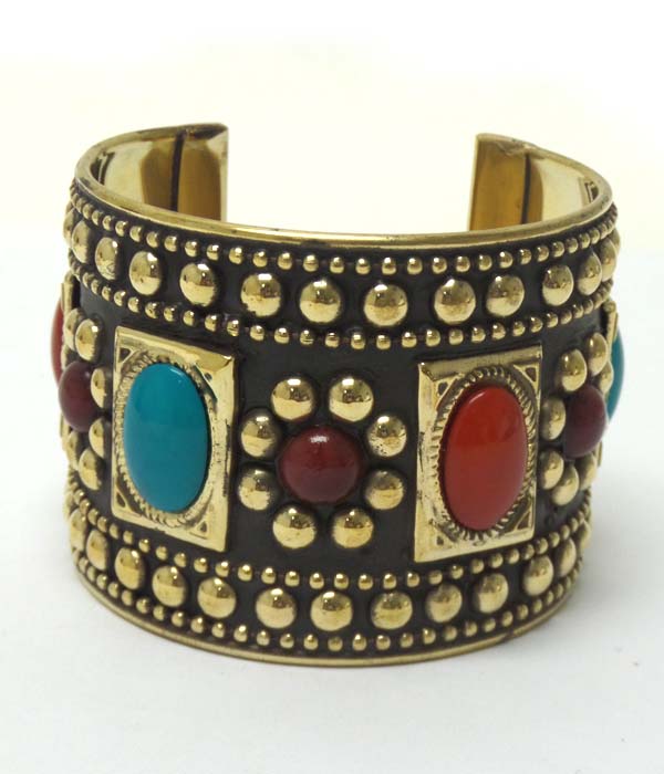Multi studs stone cuff brace;et 