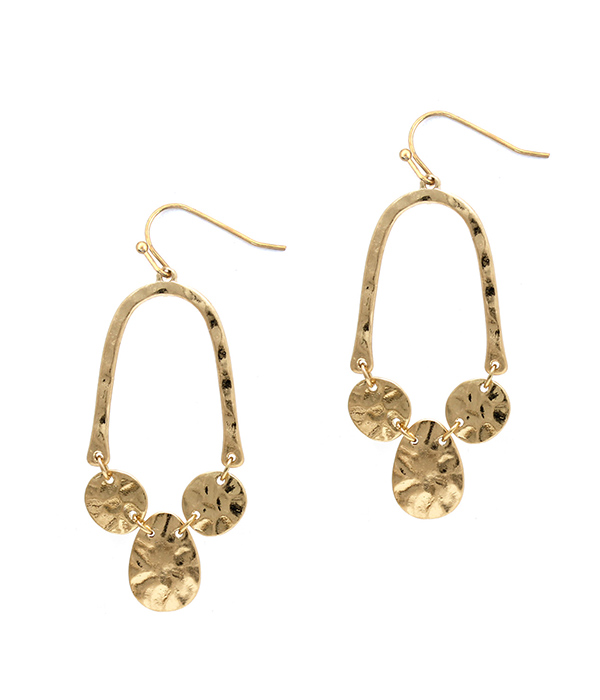 HAMMERED DISC DANGLES EARRING