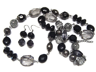 Jet glass and beads long necklace and earring set