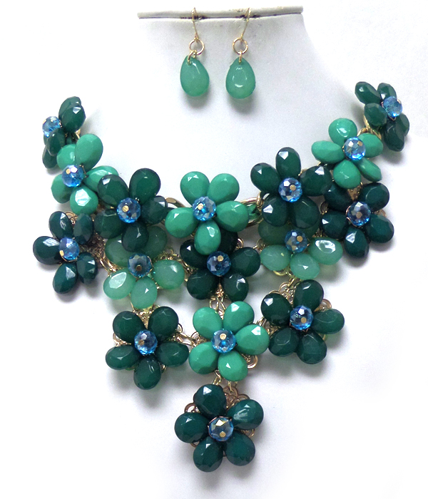 Chunky acrylic facet flower necklace set 