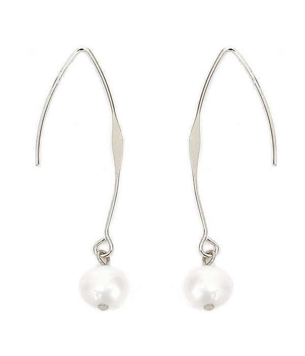 Freshwater pearl wire hook earring