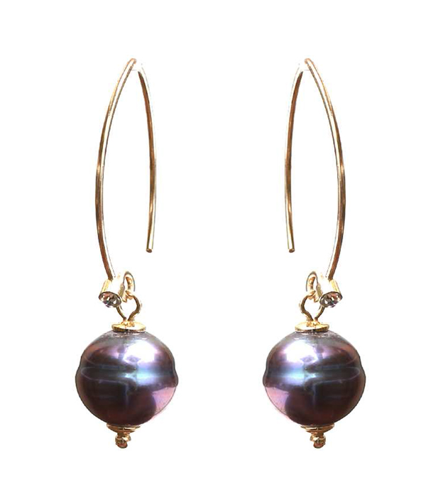 Freshwater pearl wire hook earring