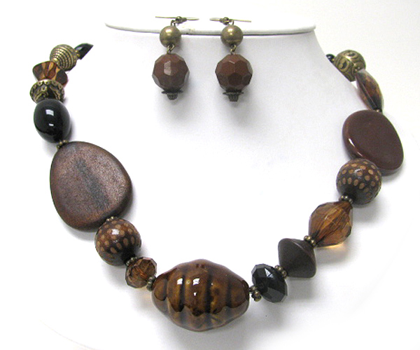 Woods and ceramic stone and mixed beads necklace earirng set