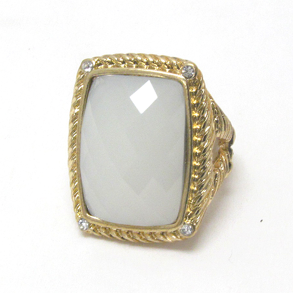 Large facet stone and crystal corner deco stretch glamour ring