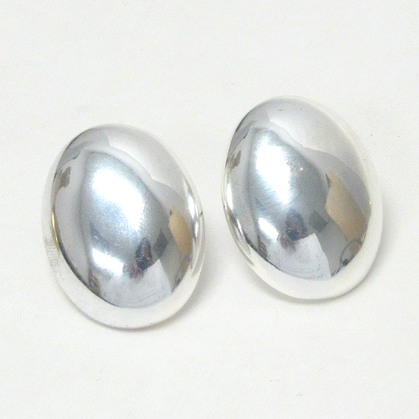 Puffy oval button earring