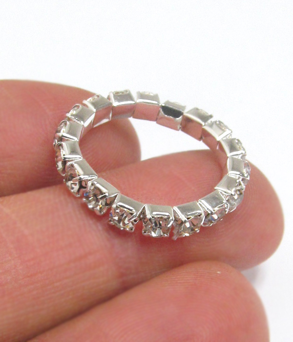 Single row rhinestone stretch ring