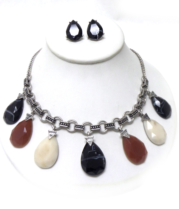 MULTI TEARDROP SHAPE STONES WITH TEXTURED METAL NECKLACE SET