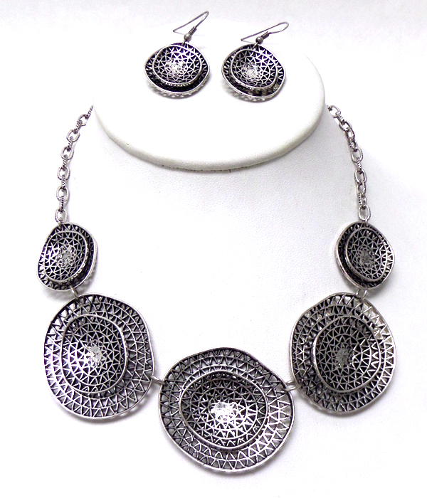 Metal filigree multi lotus link necklace set