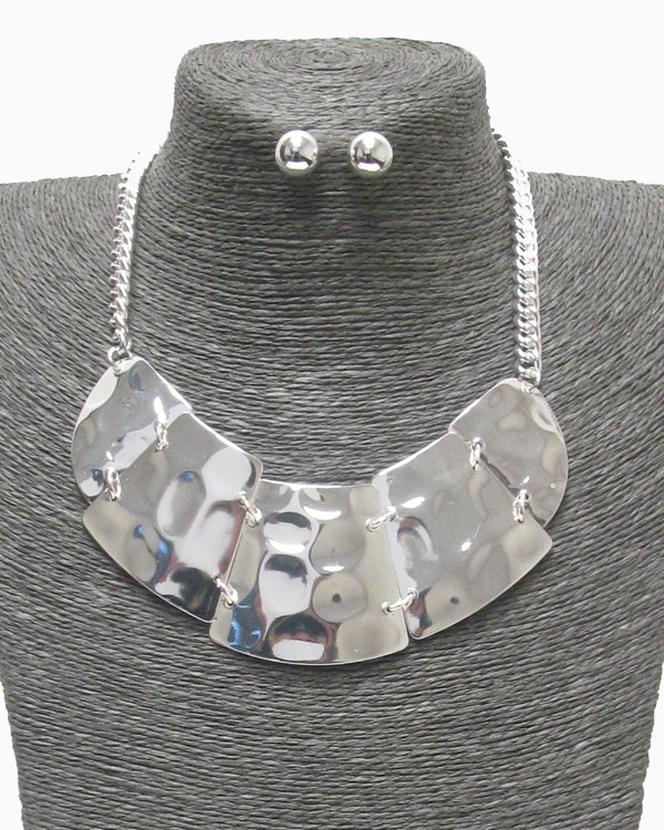 Flat metal linked chain necklace set