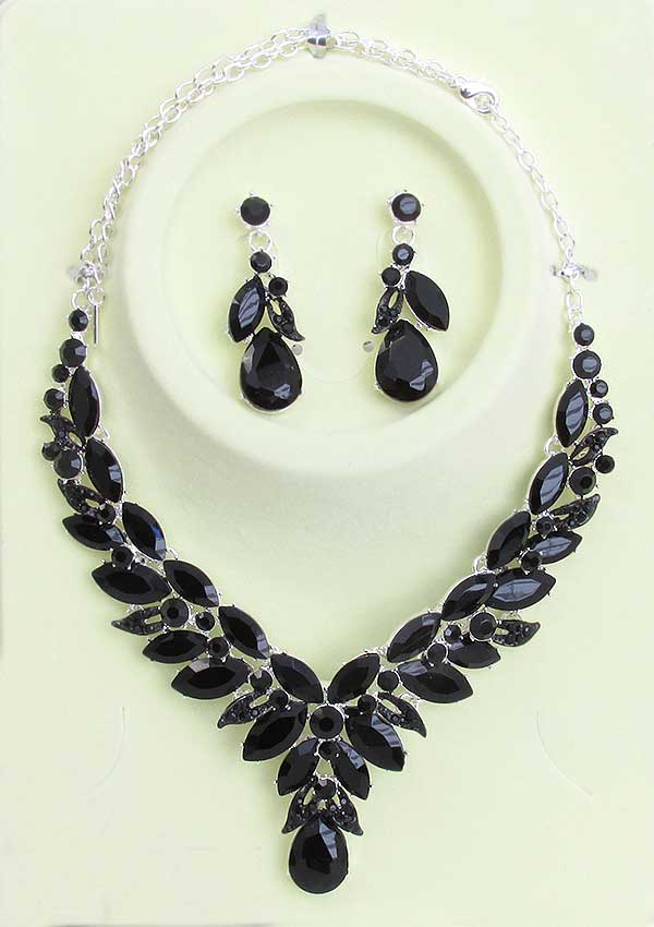 LUXURY CLASS VICTORIAN STYLE AND AUSTRALIAN CRYSTAL PARTY NECKLACE SET