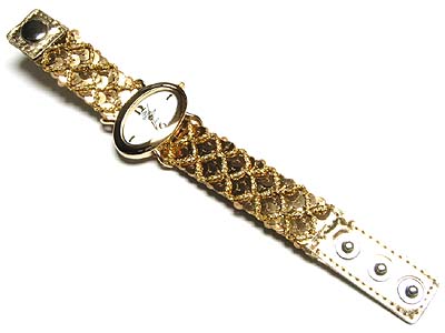 Oval sequence fashion watch