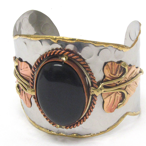 Handmade metal art bangle bracelet - 100% brass