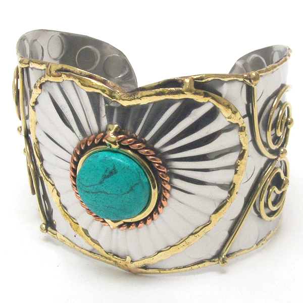 Handmade metal art bangle bracelet - 100% brass