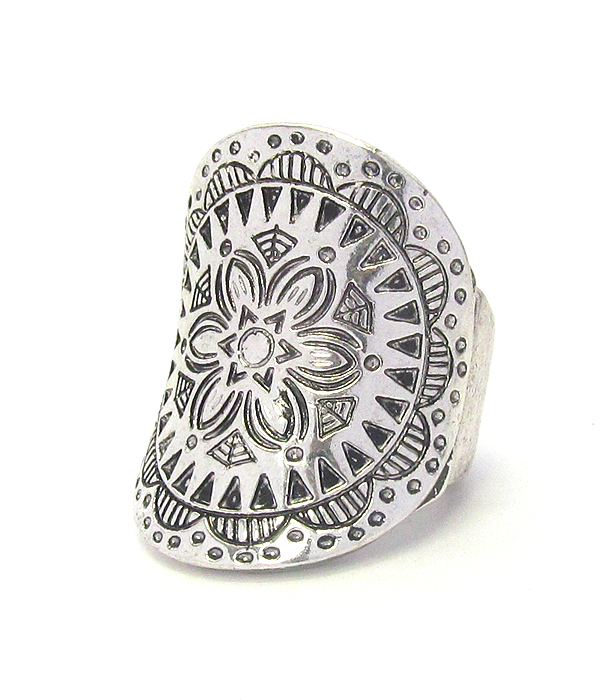 Aztec pattern stretch ring -western