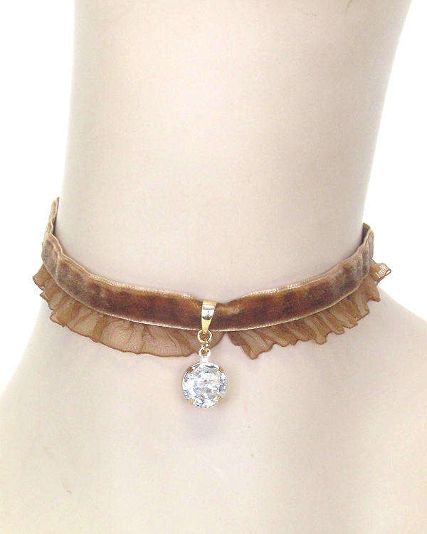 VELVET RUFFLE CHOKER NECKLACE