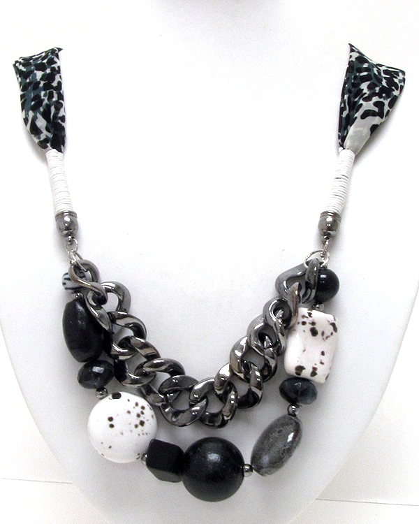 Mixed beads link and thick metal chain hanging and scarf back necklace