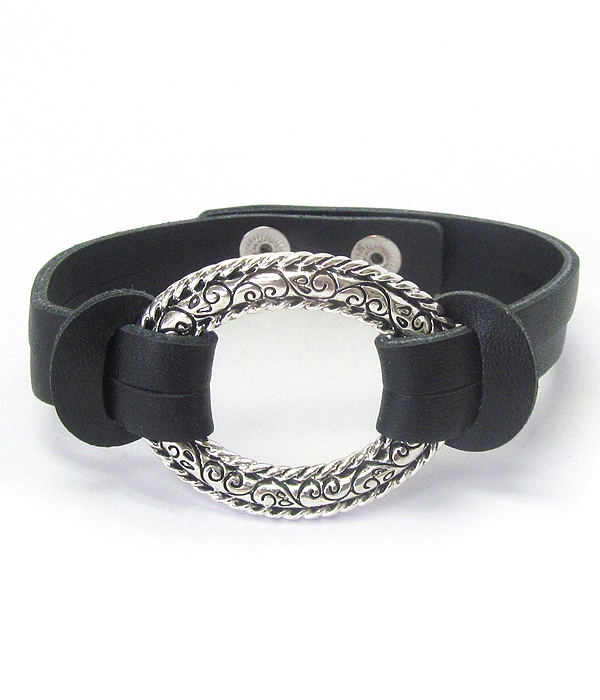 Designer textured oval ring and snap on leather bracelet