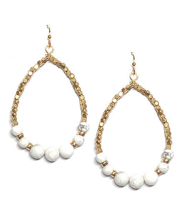 Semi precioust stone and seedbead teardrop earring