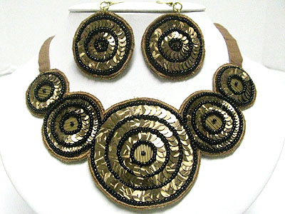 Sequins and seed beads round fabric semi choker set