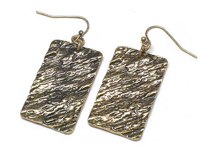 Antique style casting rectangle metal earring 