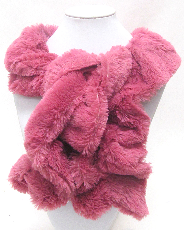 Wrinkle fleece scarf