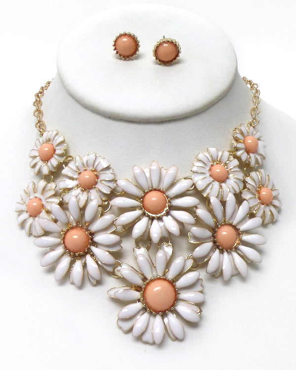 Daisy flowers linked necklace set
