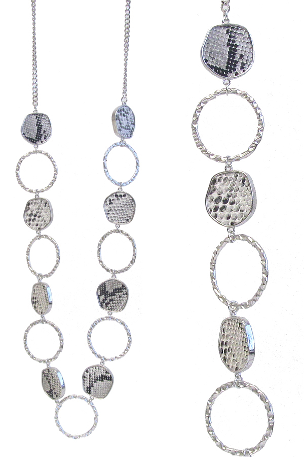 Snake skin disc and ring mix long necklace