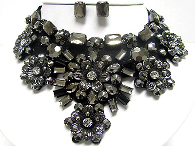 Facet glass and metallic stone flower deco chiffon ribbon backing bib style necklace