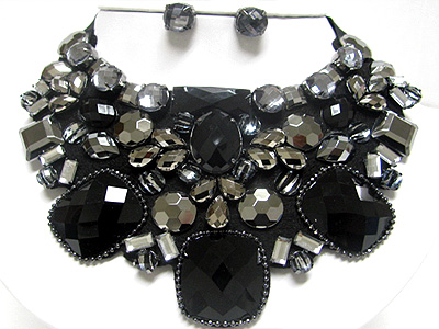 FACET GLASS AND METALLIC STONE DECO CHIFFON RIBBON BACKING BIB STYLE NECKLACE