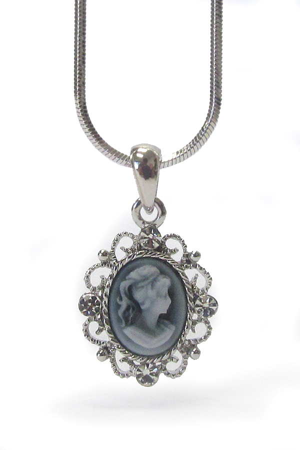 WHITEGOLD PLATING CAMEO PENDANT NECKLACE