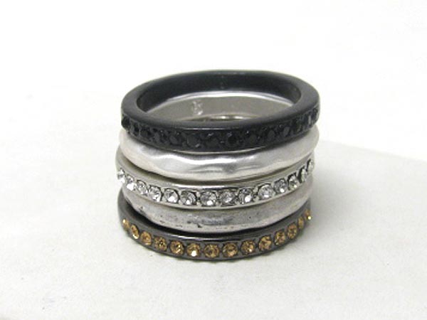 Multi crystal and plain ring set