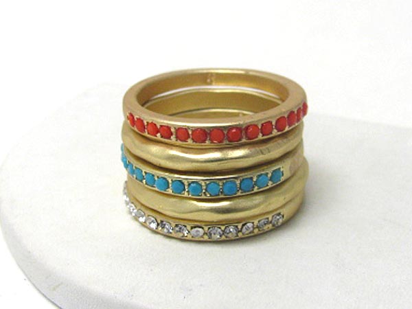 Multi crystal and plain ring set