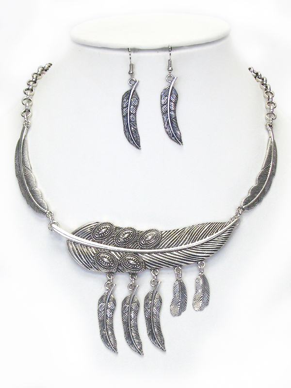 Boho style multi feather necklace set
