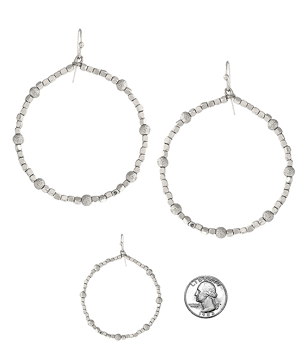 Metal seedbead hoop earring
